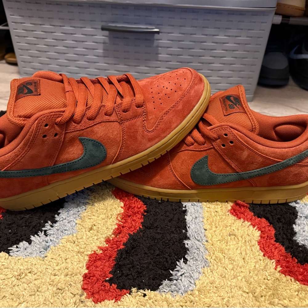 Nike SB Dunk Low *new*
